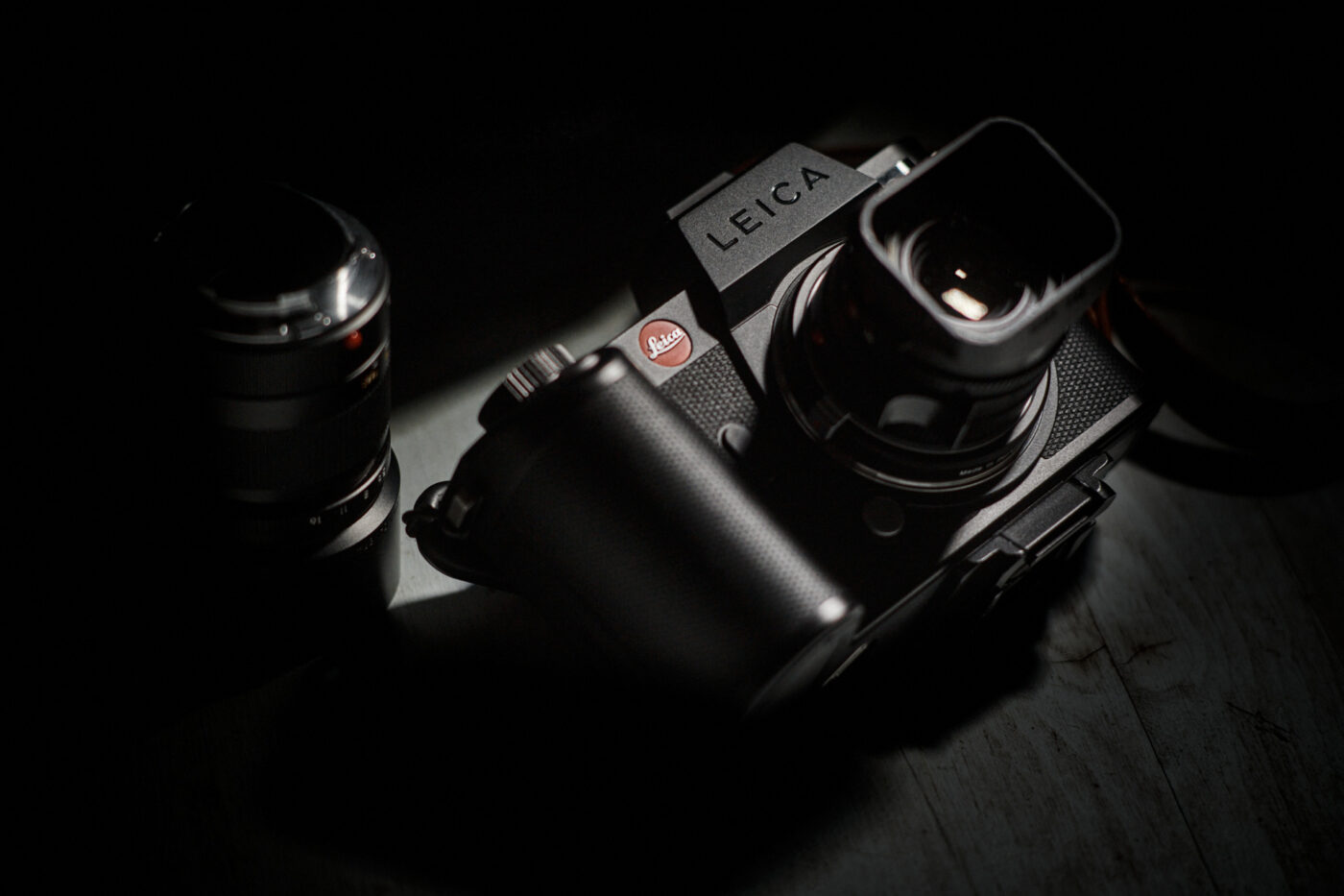 LEICA SL2-S, LEICA CAMERAS, RED DOT